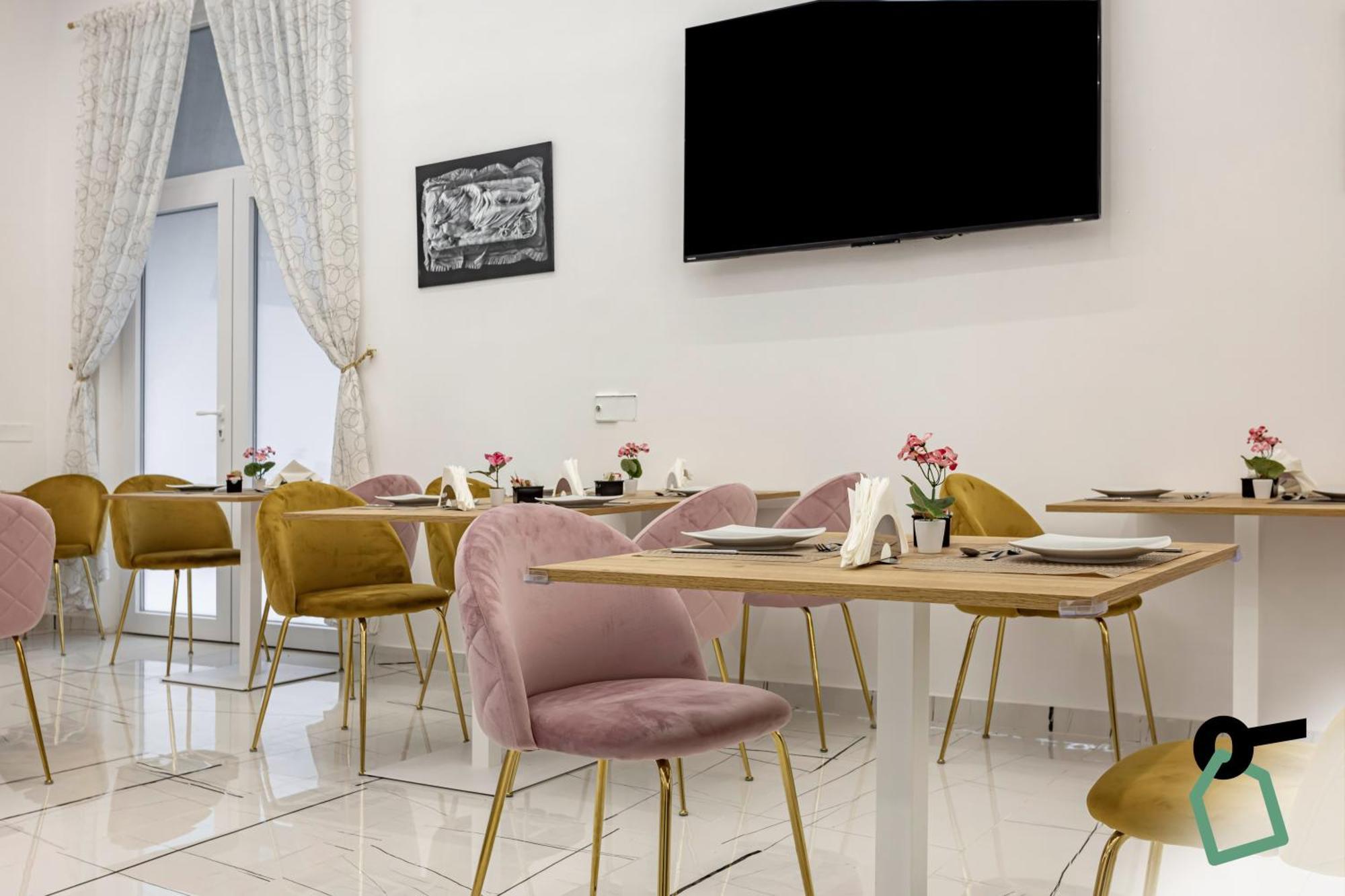 Hotiday Room Collection - Napoli Sant'Arcangelo מראה חיצוני תמונה