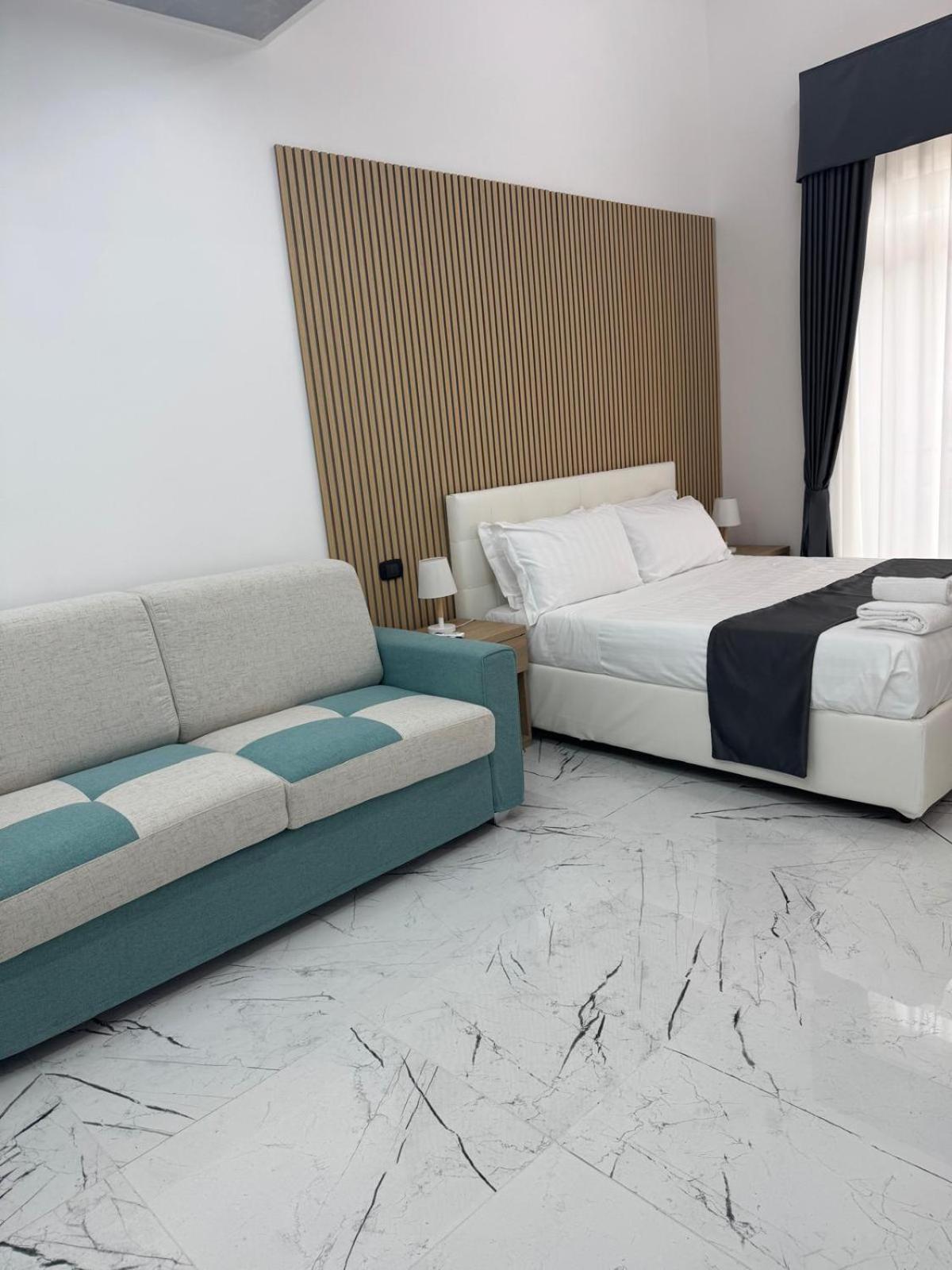 Hotiday Room Collection - Napoli Sant'Arcangelo מראה חיצוני תמונה